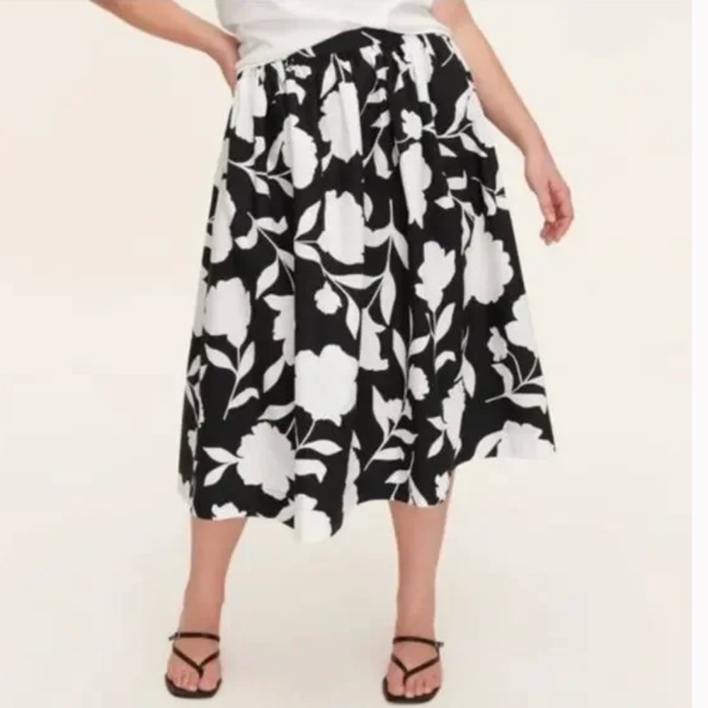 Kate Spade for Target Black and White Pleated Midi Skirt- size Medium NWT